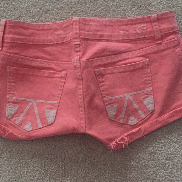 Like new cut off jean shorts - Picture 3 of 3